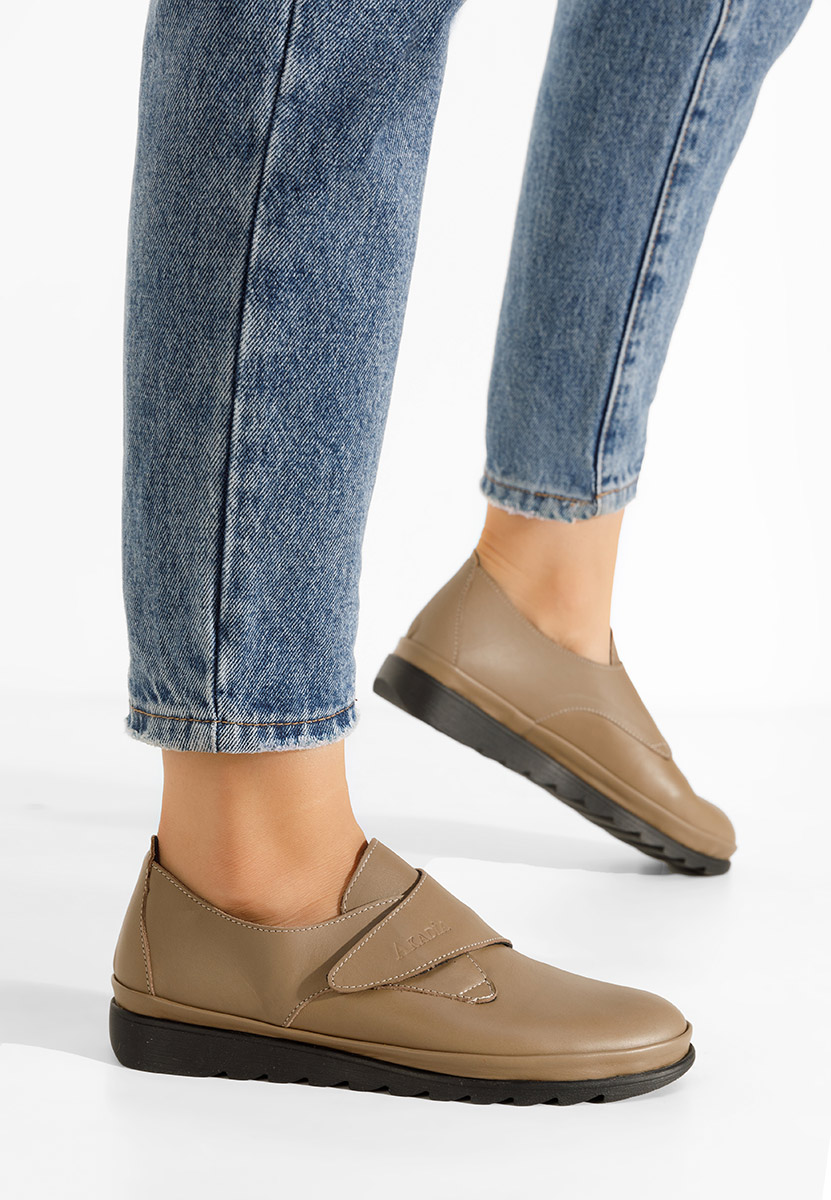 Δερμάτινα μοκασινια γυναικεια Asti μπεζ