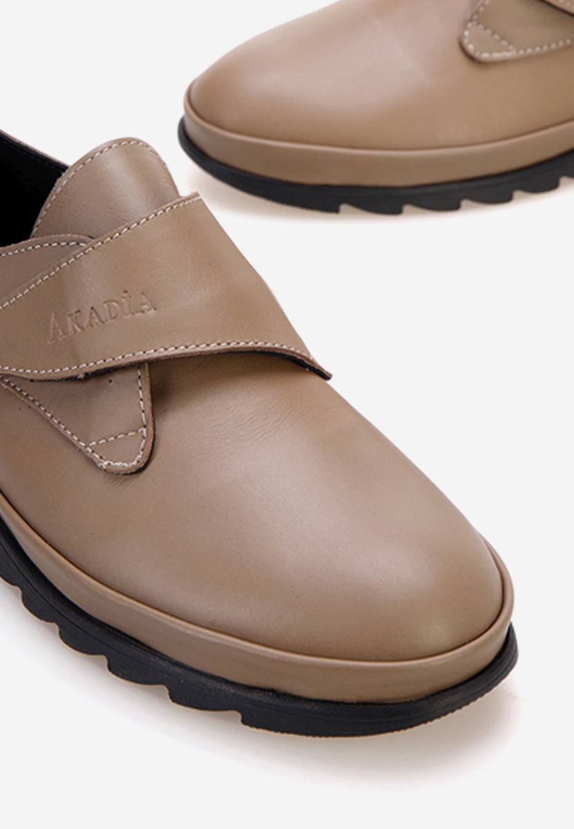 Δερμάτινα μοκασινια γυναικεια Asti μπεζ