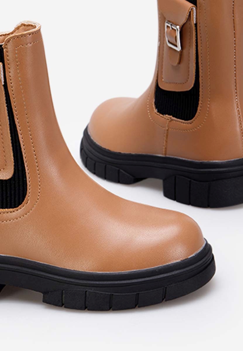 Παιδικά μποτάκια καφε Cary A