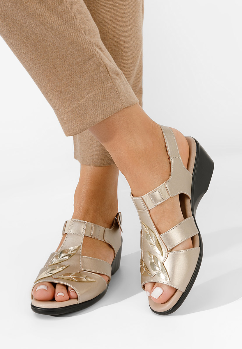 Aνατομικά πεδιλα Sendra μπεζ