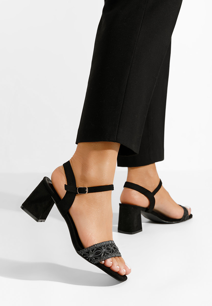 Πέδιλα με χοντρο τακουνι Cornelia Μαύρα