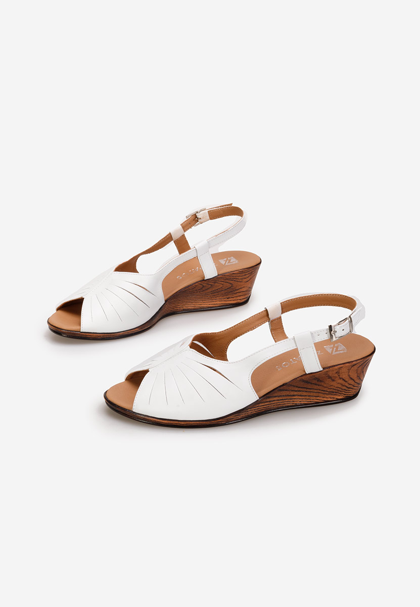 Σανδάλια δερματινα Lovara λευκά