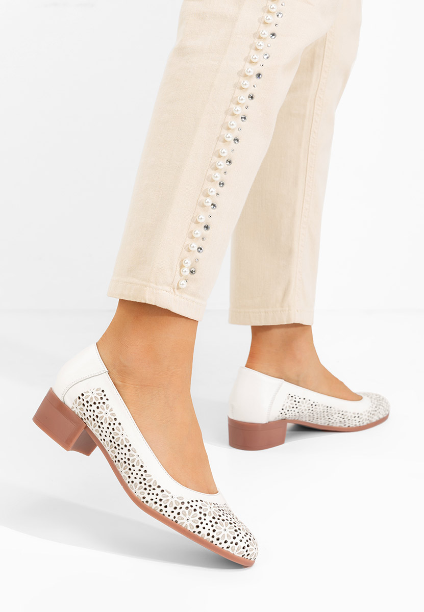 Γόβες με χαμηλό τακούνι Admire λευκά