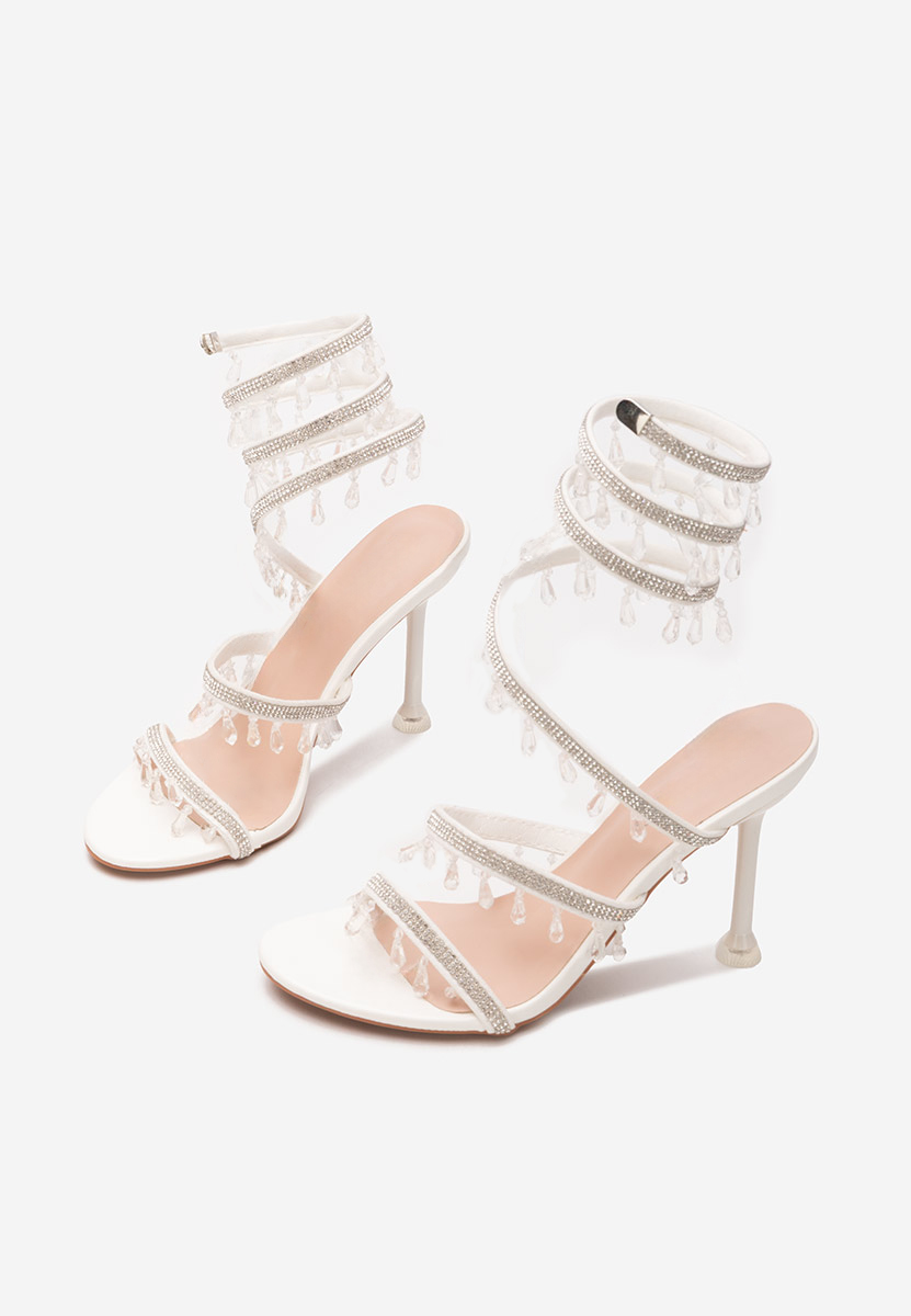 Πέδιλα με λεπτό τακούνι Calisa λευκά