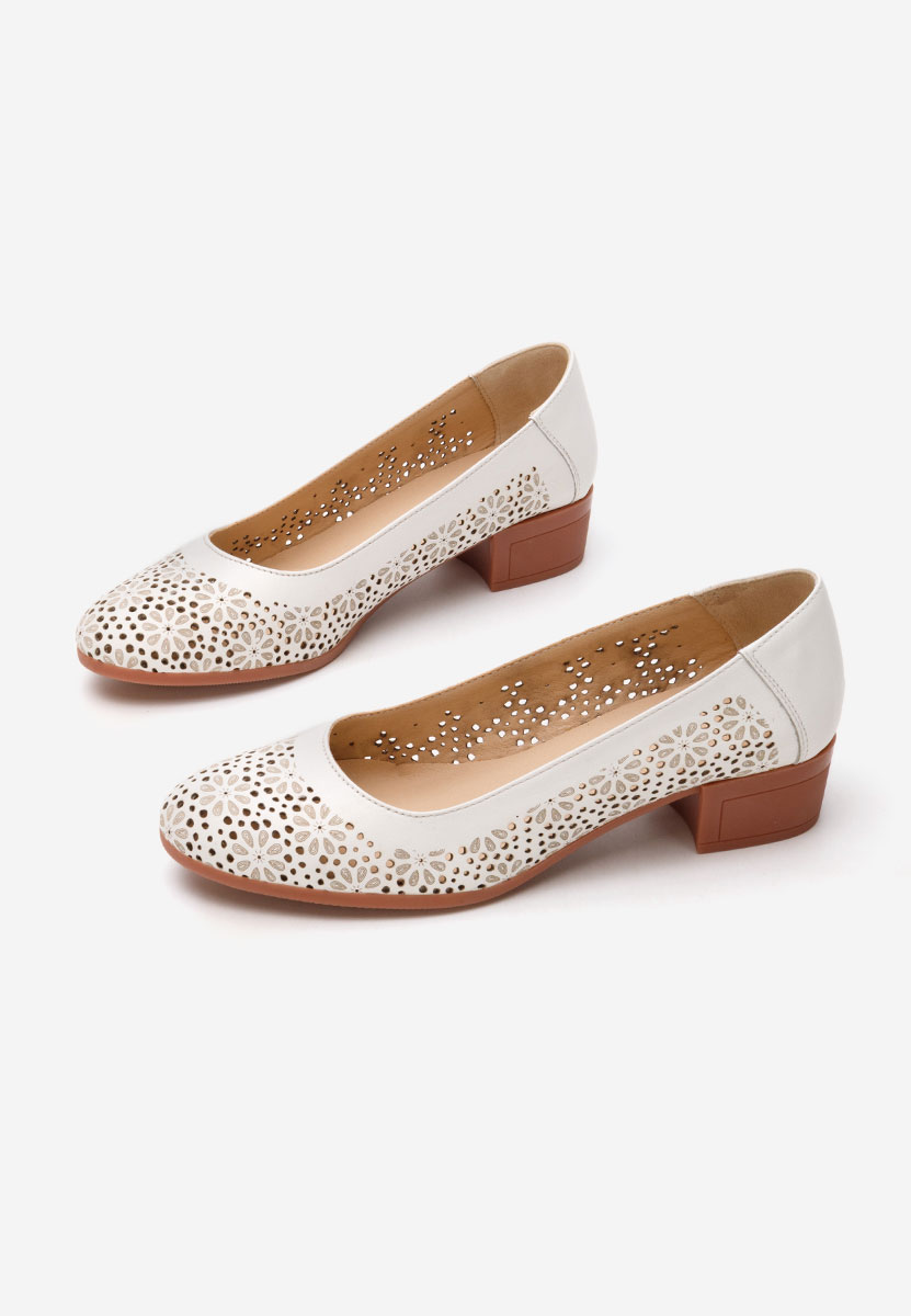 Γόβες με χαμηλό τακούνι Admire λευκά