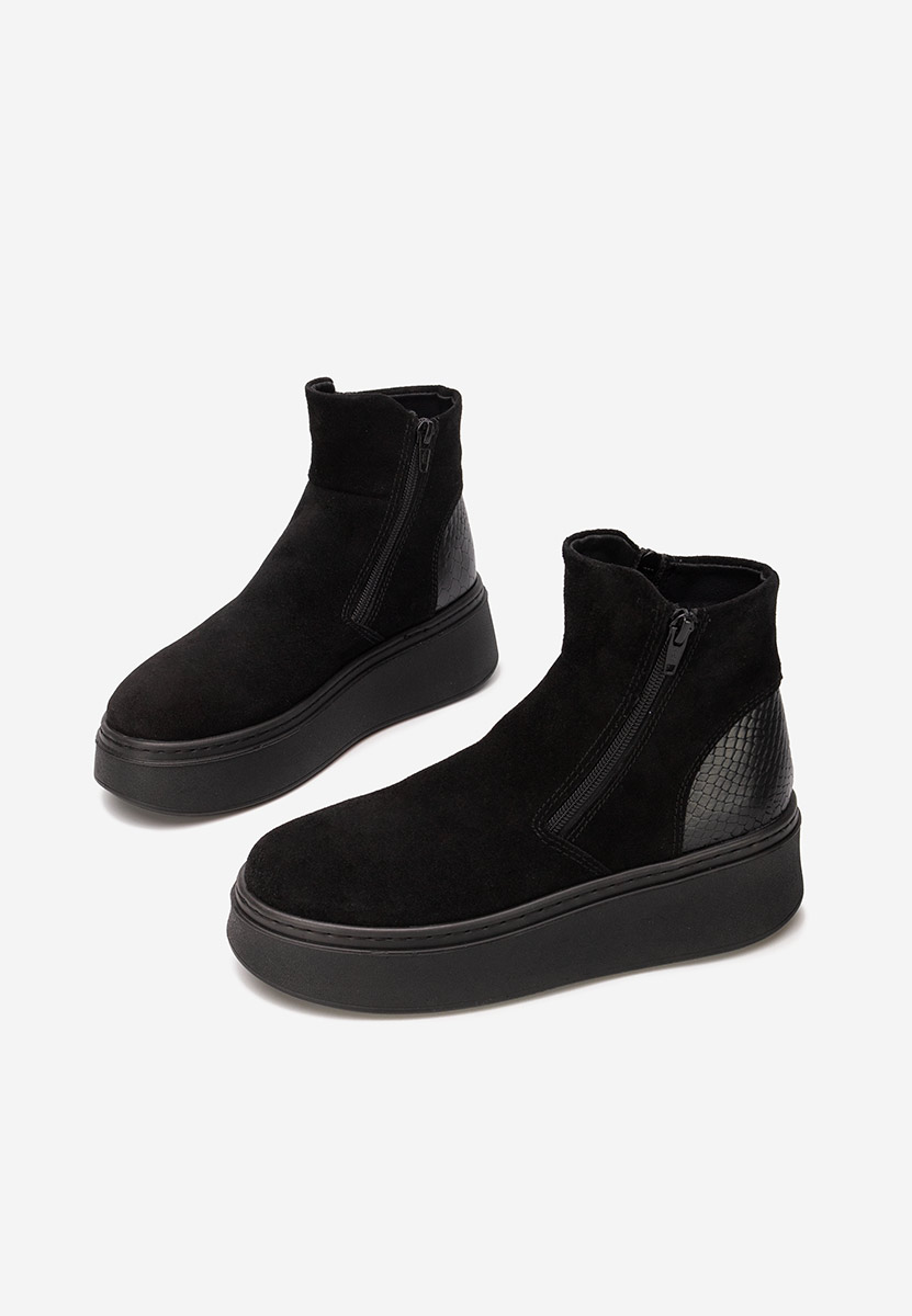 Γυναικεία δερμάτινα μποτάκια Andiora Μαύρα