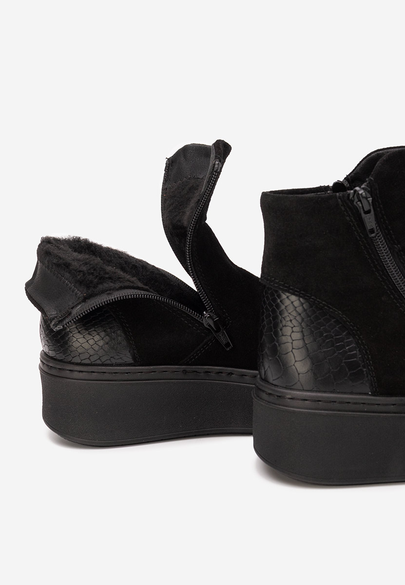 Γυναικεία δερμάτινα μποτάκια Andiora Μαύρα