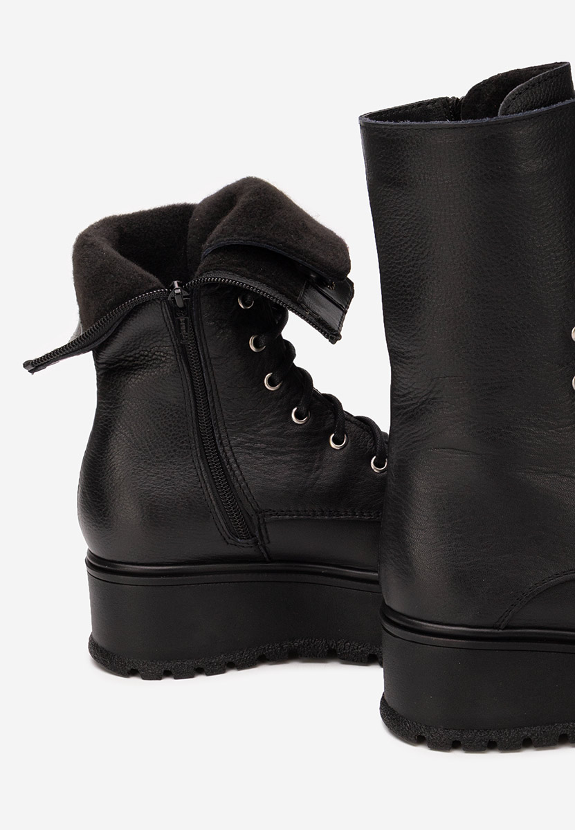 Γυναικεία δερμάτινα μποτάκια Soniela Μαύρα