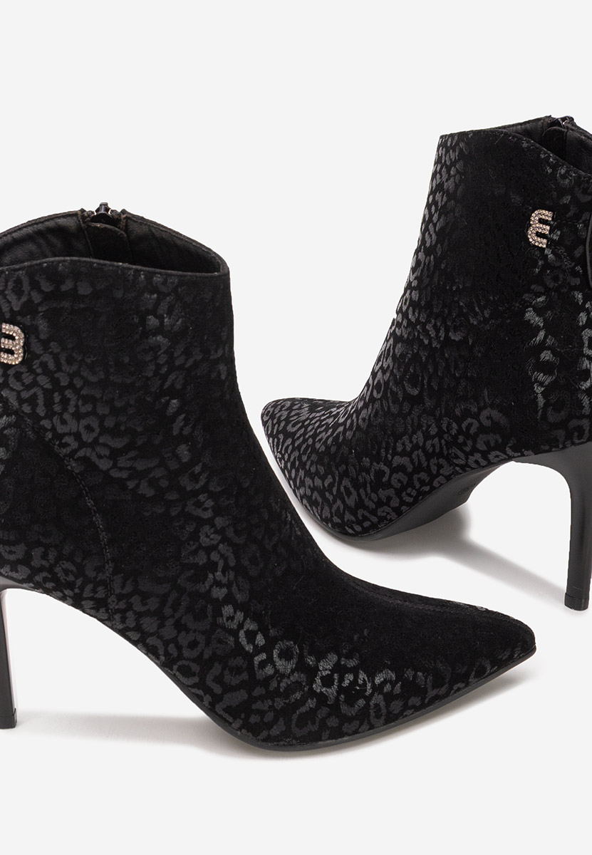 Μποτάκια με λεπτο τακουνι Vanessia Μαύρα