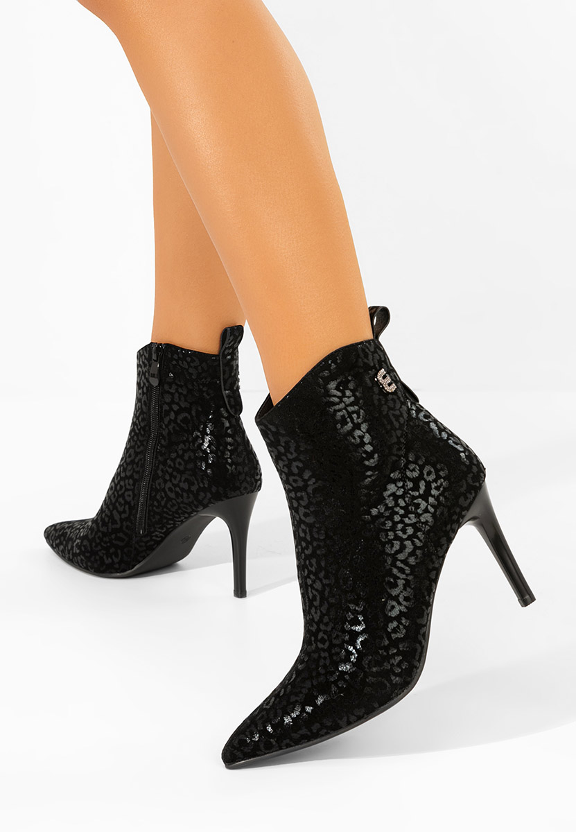 Μποτάκια με λεπτο τακουνι Vanessia Μαύρα