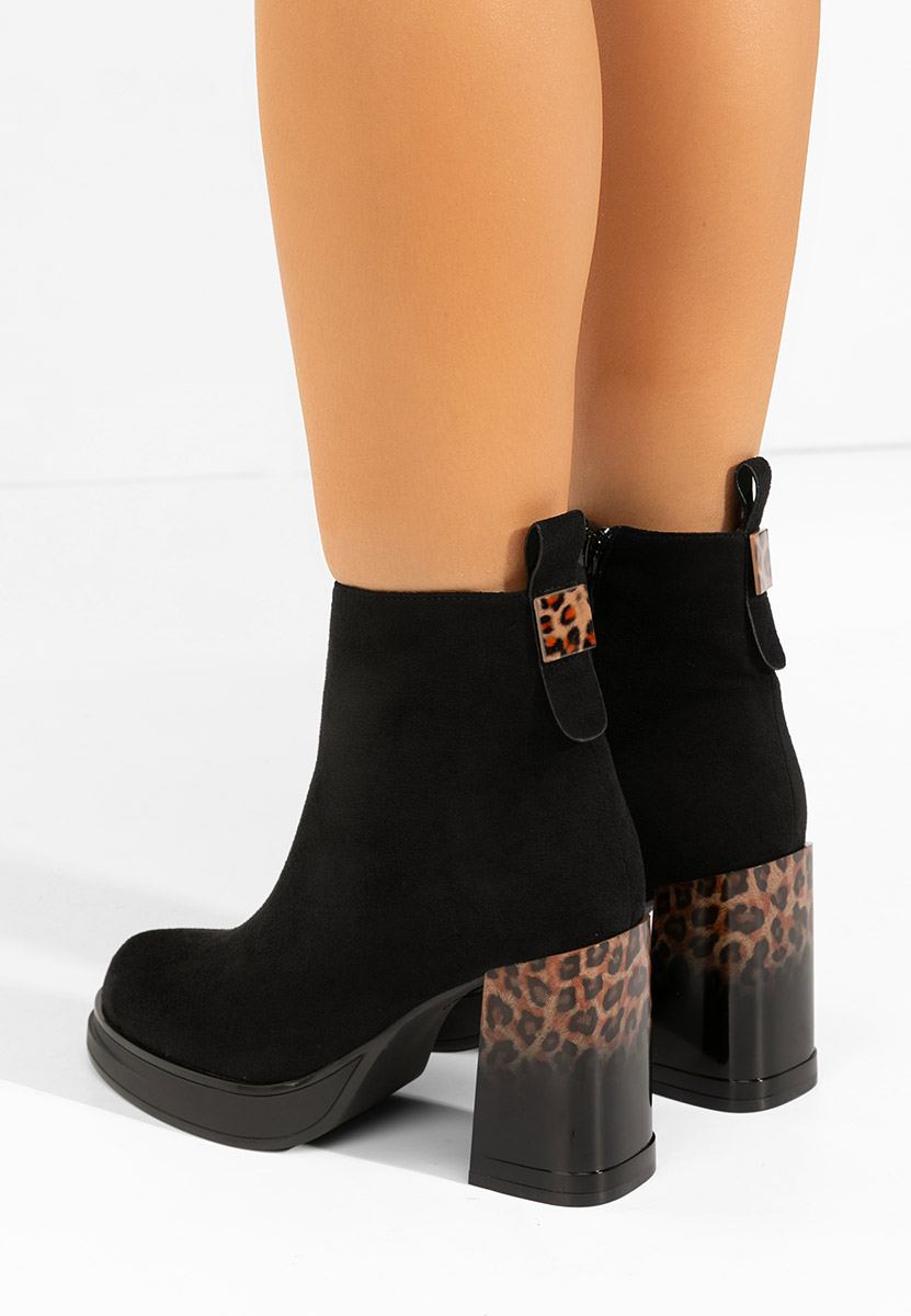 Μποτάκια με χοντρό τακούνι Astonia Μαύρα