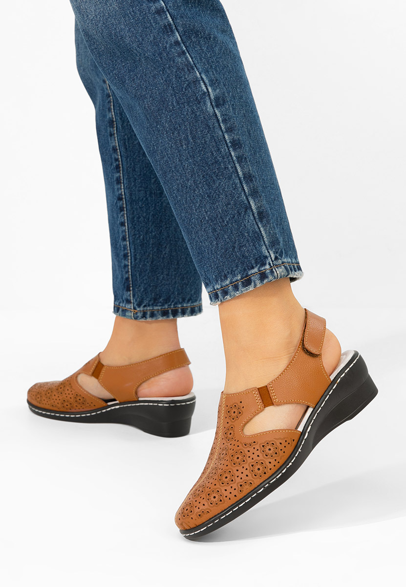 Γόβες slingback Ofelya ταμπά