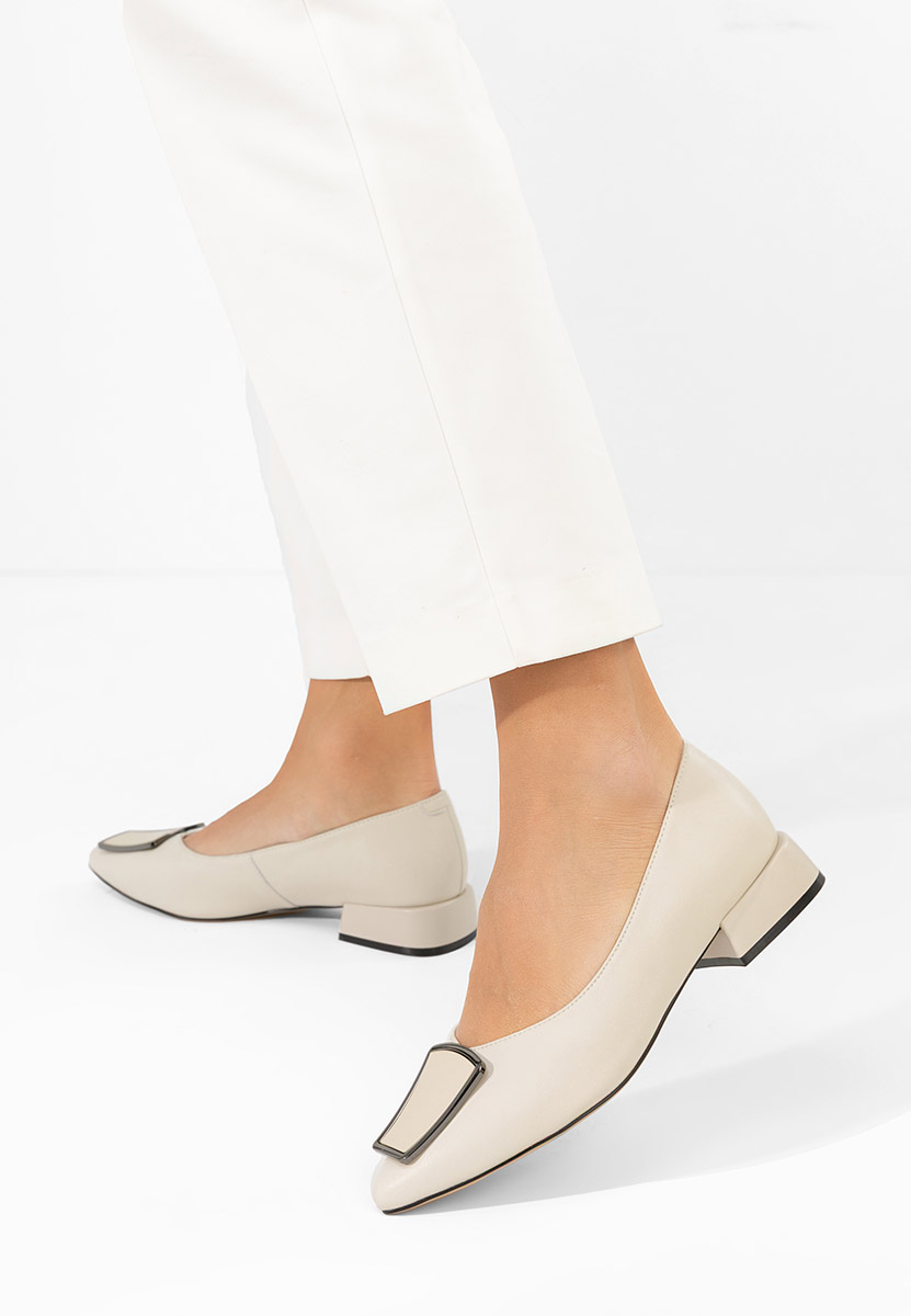 Γόβες με χαμηλό τακούνι Darila μπεζ