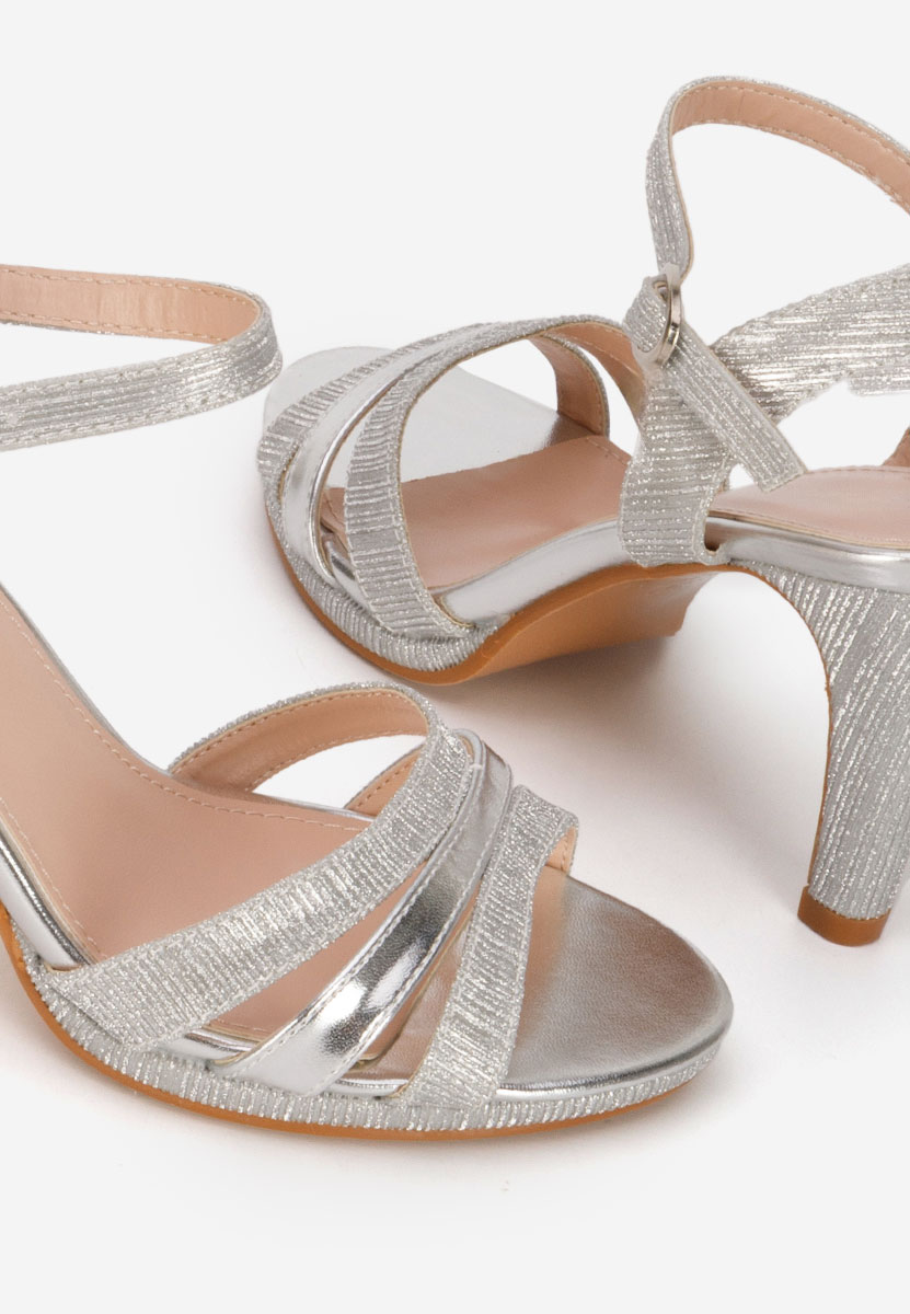 Κομψά σανδάλια Raniya ασιμι