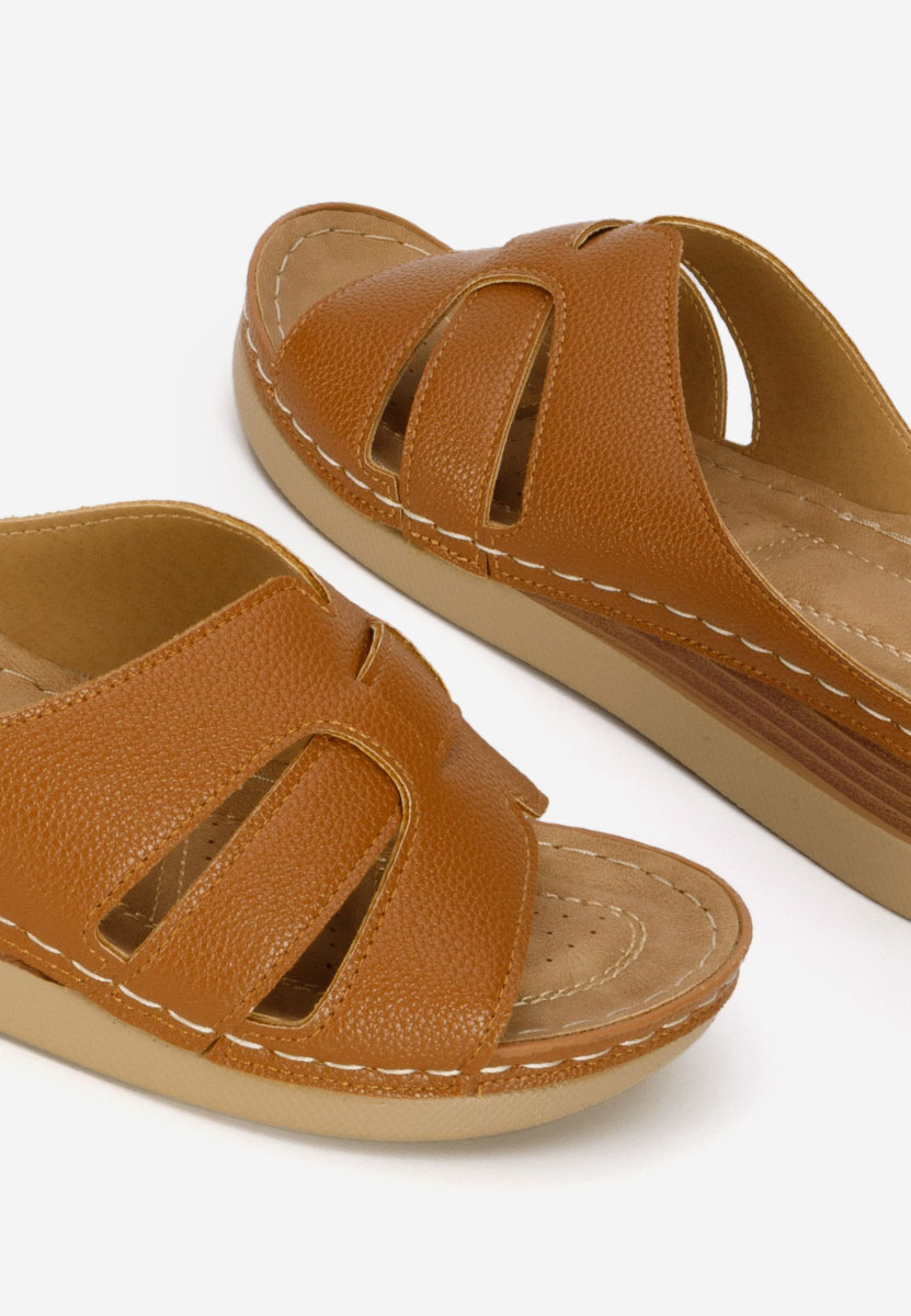 Παντόφλες με πλατφόρμα Marhta ταμπά