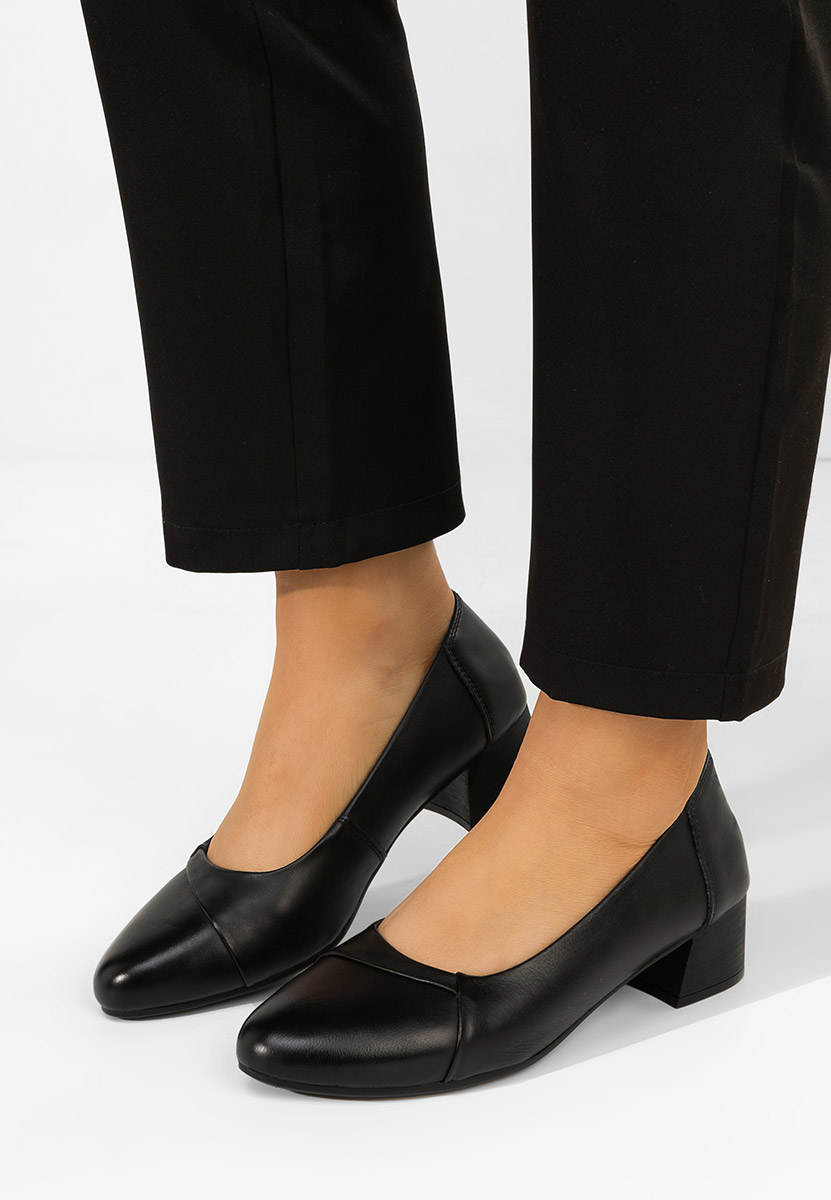 Δερμάτινα παπούτσια Giulieta μαύρα